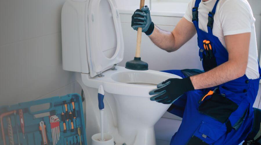 Expert burst pipe repair services in Penokee, KS